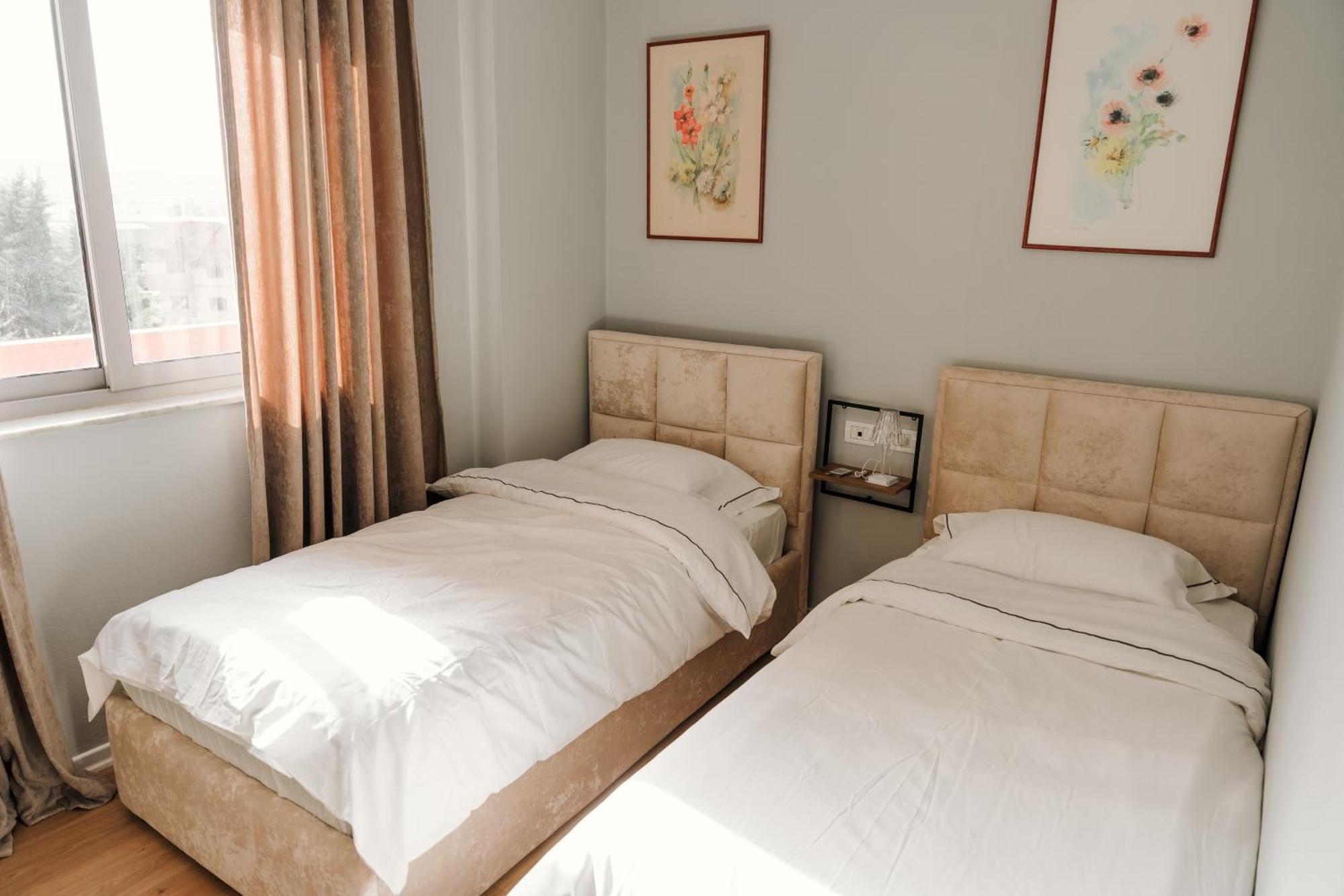 Urban Hotel ติรานา ภายนอก รูปภาพ