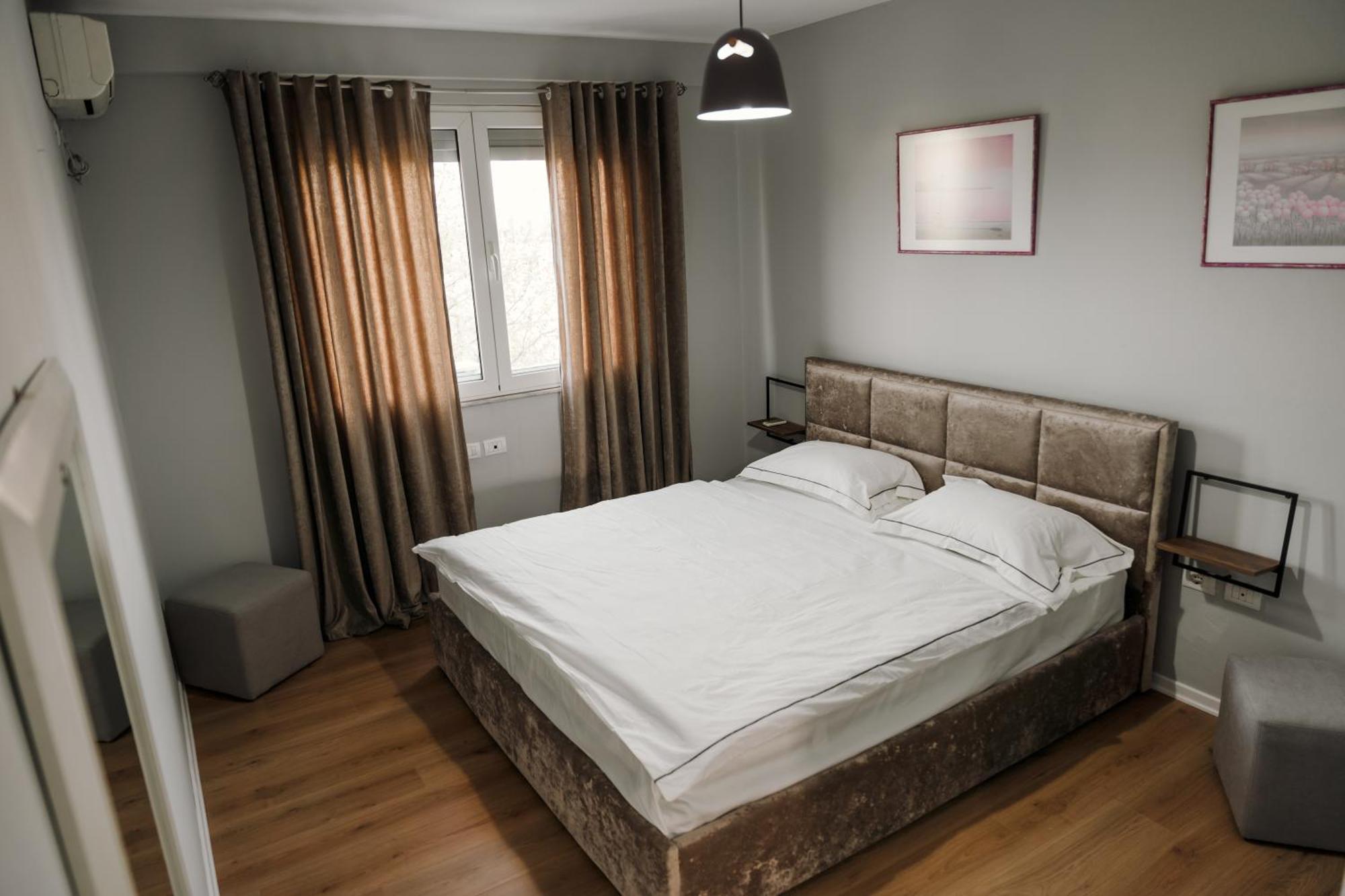 Urban Hotel ติรานา ภายนอก รูปภาพ